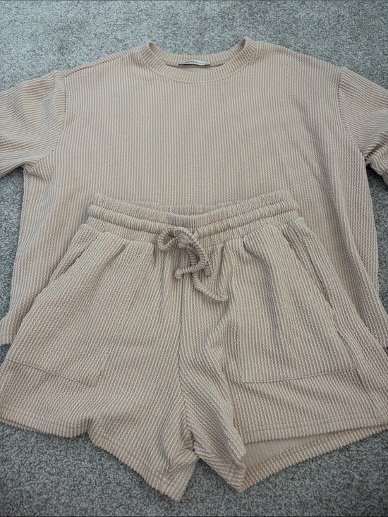 Zenana Outfitters Tops - Zenana Outfitters Beige Waffle Knit Lounge Top and Short small